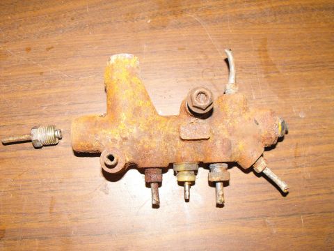 1986 Chrysler Fifth Avenue - Everytime I strip an old M-body or each time I'm in a junkyard, I pull out the side cutters and score a proportioning valve and all the fit…