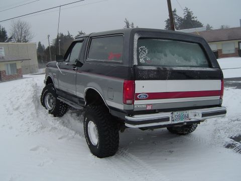 1989 Ford Bronco - rampy snow