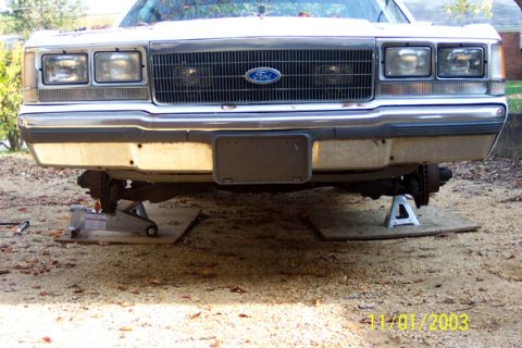 1991 Ford Crown Victoria LTD - Front End on Jack Stands