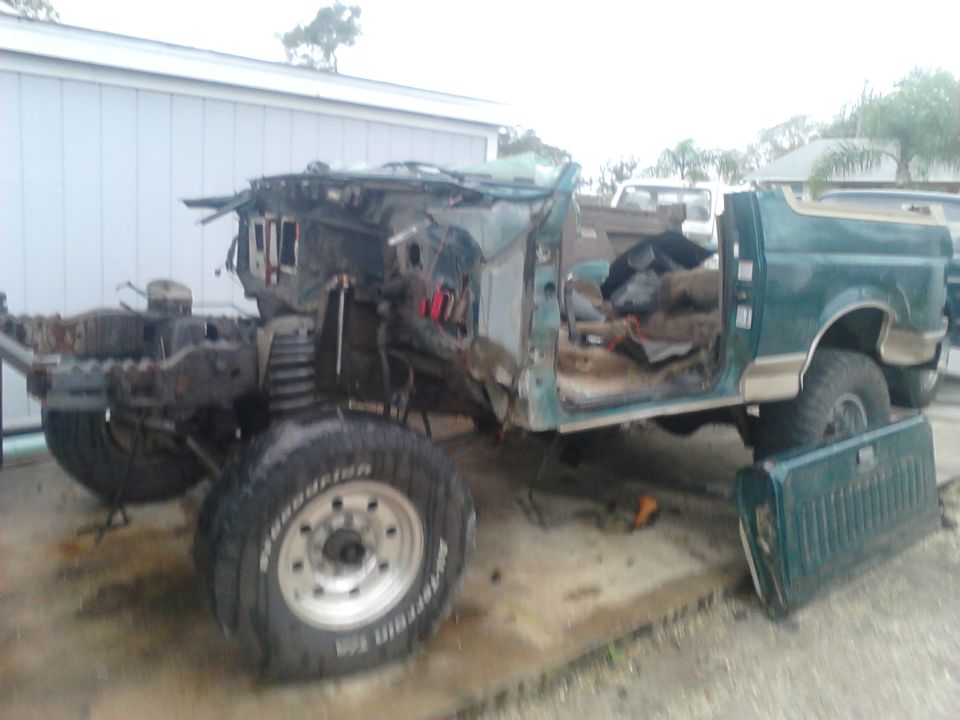 Day 3:
Started the process of cutting up the body. got the top cut off and unbolted all the body mounts. took the tailgate and doors off to save. started to rain and had to work on a van and a truck so I had to pick up