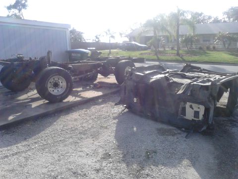 1996 Ford Bronco - Day 4: Got the body ripped off from the frame