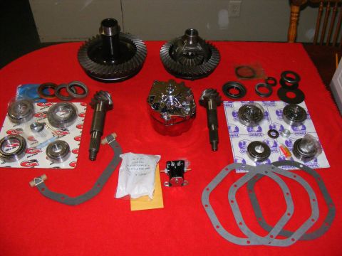 1978 Ford Bronco - Various differential components are displayed, including gears, bearings, and gaskets.