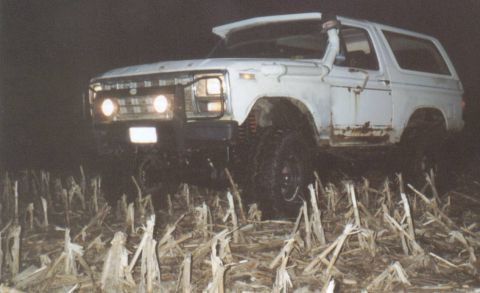 1980 Ford Bronco - Cruising around showing off the new tires