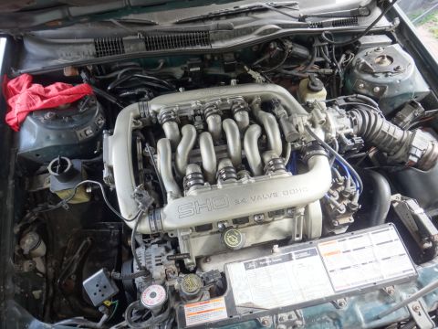 1993 Ford Taurus - The engine bay of a 1993 Ford Taurus SHO, the S4 Valve DOHC engine.