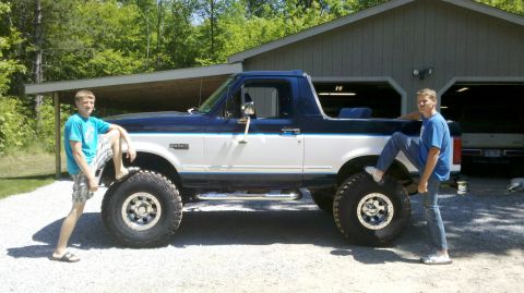 1994 Ford Bronco photo