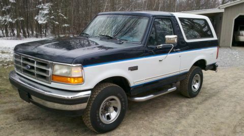 1994 Ford Bronco photo