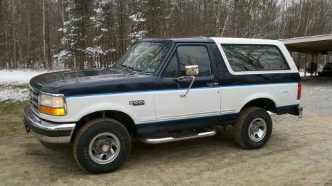 1994 Ford Bronco photo