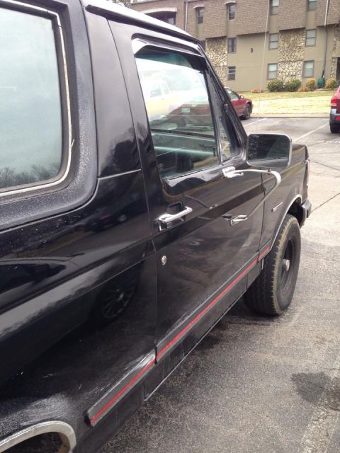 1990 Ford Bronco photo
