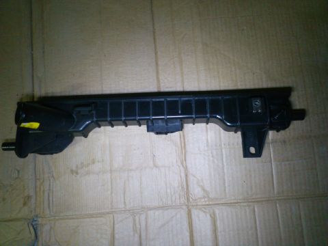 1998 Ford Crown Victoria - This is a radiator support bracket, not a 1998 Ford Crown Victoria.