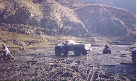 1992 Ford Bronco - charlies truck on 44 boggers