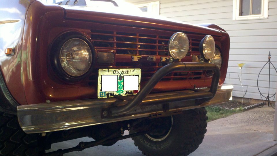 1970 Ford Bronco front with brush guard and Oregon license plate