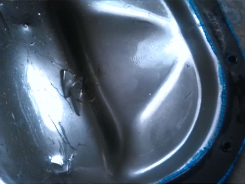 1992 Ford Bronco - This is a photo of a differential cover, not a 1992 Ford Bronco.