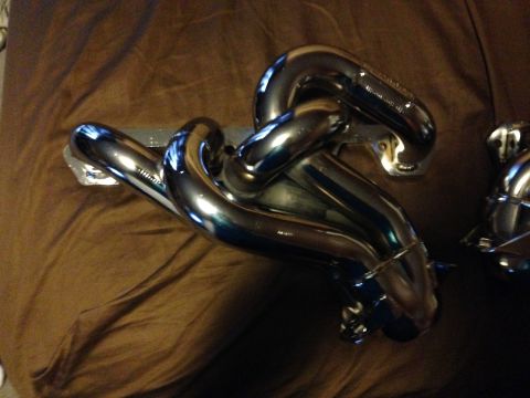 1992 Ford F-150 - Driver side header. Another mess of pipes. Very well built. I do hae a concern on one of the primarys though as it looks like it was not pl…