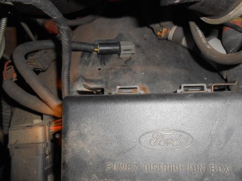 1992 Ford Bronco - Close-up of a Ford power distribution box and associated wiring.