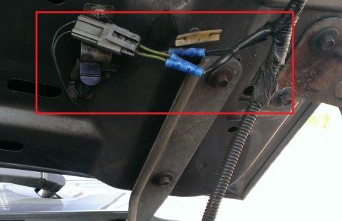 1988 Ford Bronco - Undetermined wire connection under the hood
