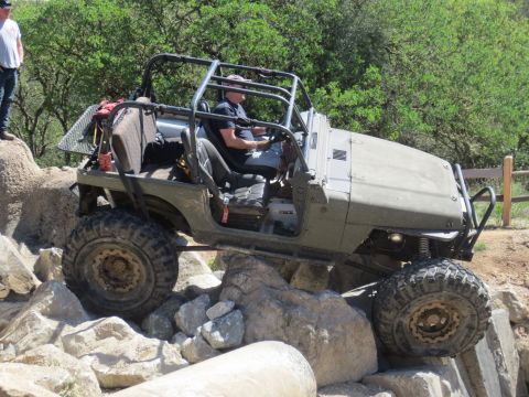 1989 Ford Bronco - This Jeep Wrangler is equipped for extreme off-roading and navigating difficult terrain.