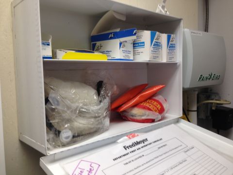 1992 Ford F-150 - Yes... That is a cheesburger in the first aid kit...