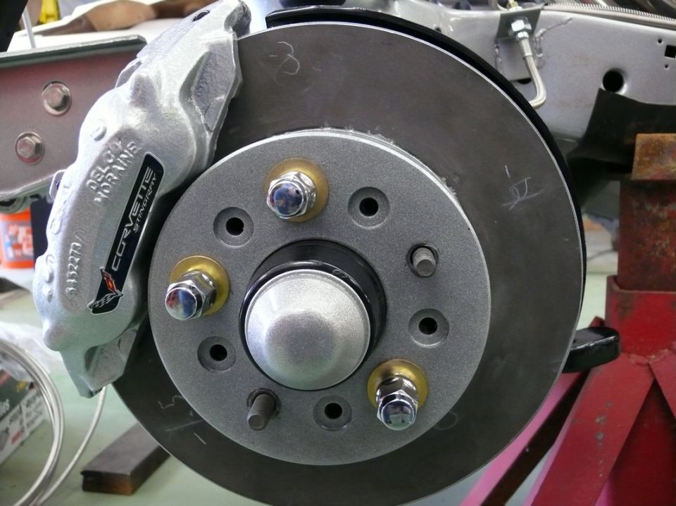 Corvette Stingray brake caliper with Delco Moraine branding and part number 1132273