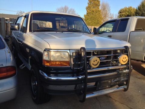 1995 Ford Bronco photo