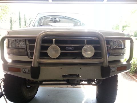 1992 Ford Bronco - everything back in place.