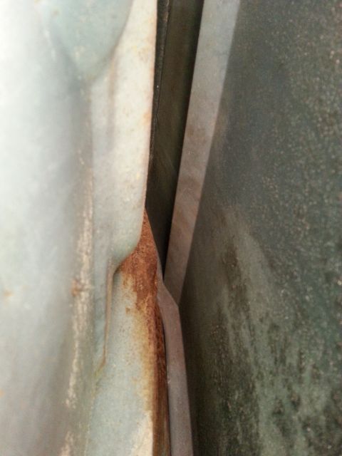 1992 Ford Bronco - shot taken from the rear passenger side, you can see the rust on the outer part of the tub. without a media gun, there really is no way for…