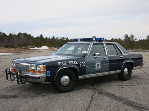 1991 Ford Crown Victoria - This 1991 Ford Crown Victoria police car features a two-tone paint scheme and a front push bumper.