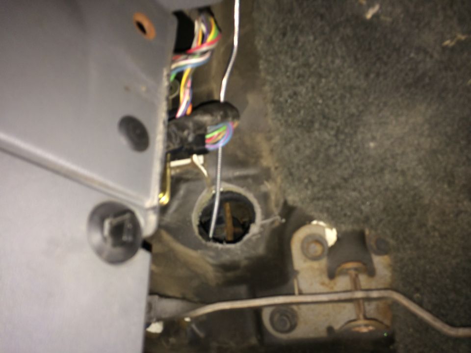 Interior wiring harness and floor grommet