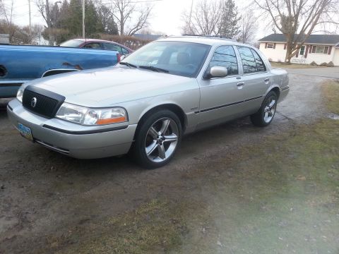 2004 Mercury Grand Marquis photo