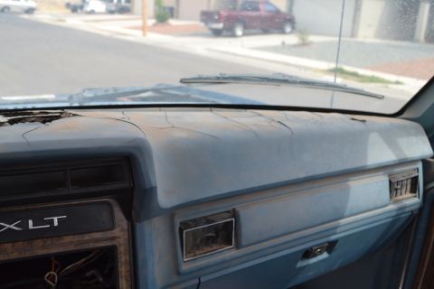 1981 Ford F-250 - Interior view of a 1981 Ford F-250 XLT, showing a heavily cracked dashboard.