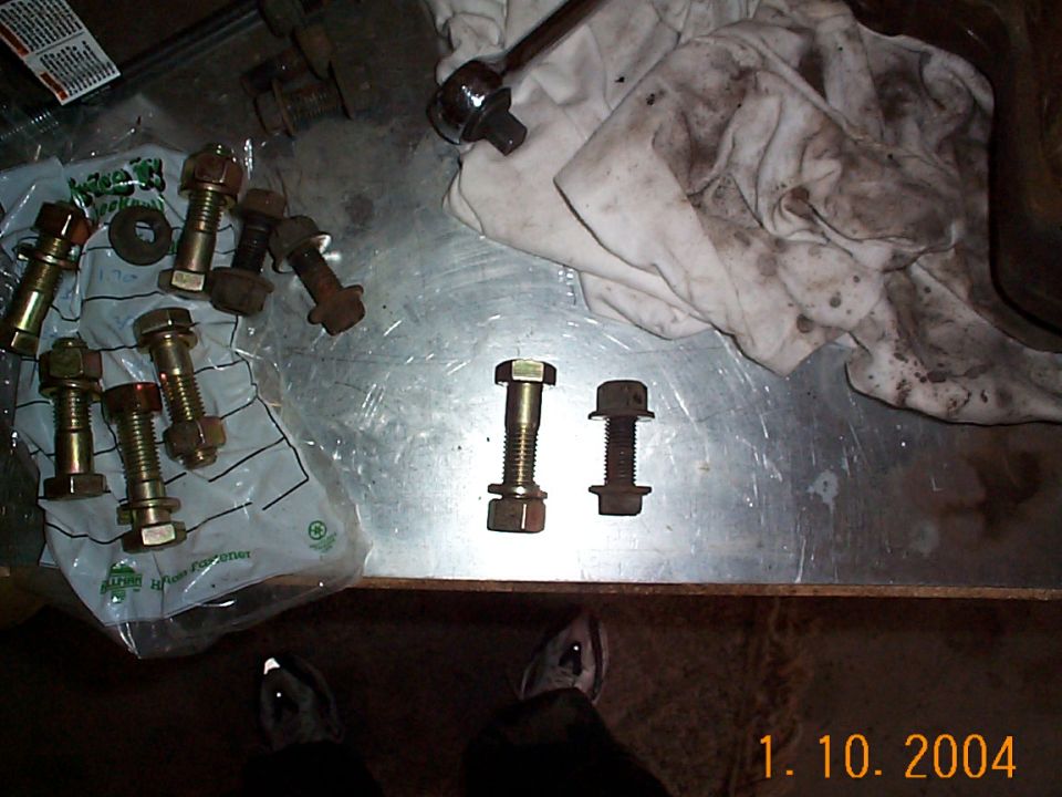 The new mounting bolts I'm using are on the left versus the old ones, these are 5/8th inch thick with about a half inch shank, they're not going anywhere.