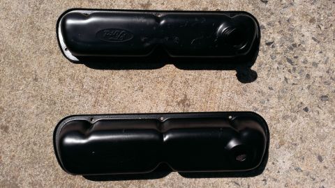 1988 Ford Bronco - Valve covers sanded and repainted.