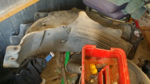 1986 Ford Bronco - This is a plastic fender liner, not a 1986 Ford Bronco.