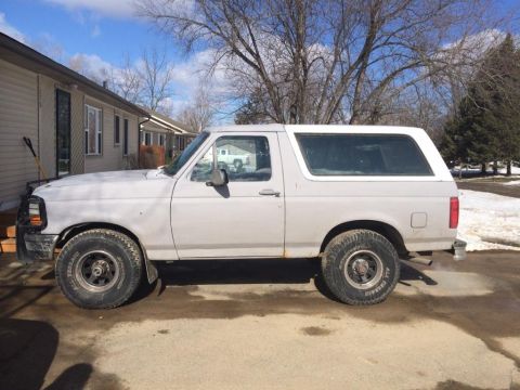 1996 Ford Bronco photo