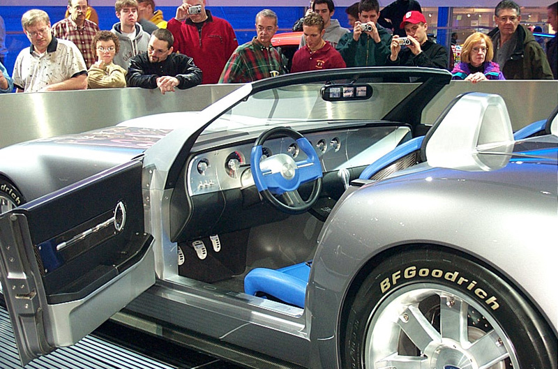 Don't like the shifter...but the rear/side-view mirrors are cool!