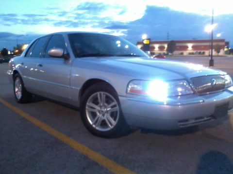 2003 Mercury Grand Marquis photo