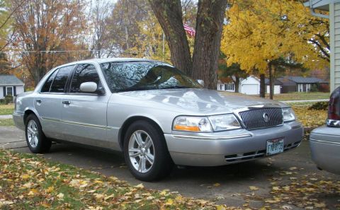 2003 Mercury Grand Marquis photo