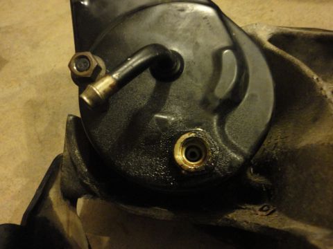 1995 Ford F-150 - 300cid Saginaw Pump/Bracket dirty 6 (back of pump)
