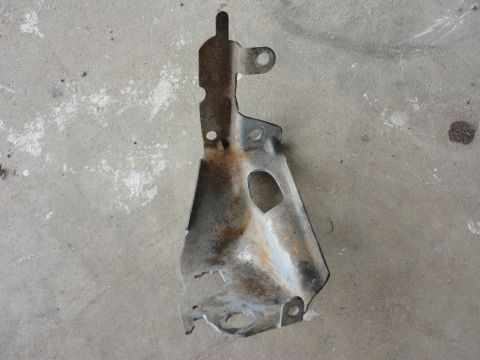 1995 Ford F-150 - 300cid EFI Throttle Cable Bracket clean 1 (pre-94?)