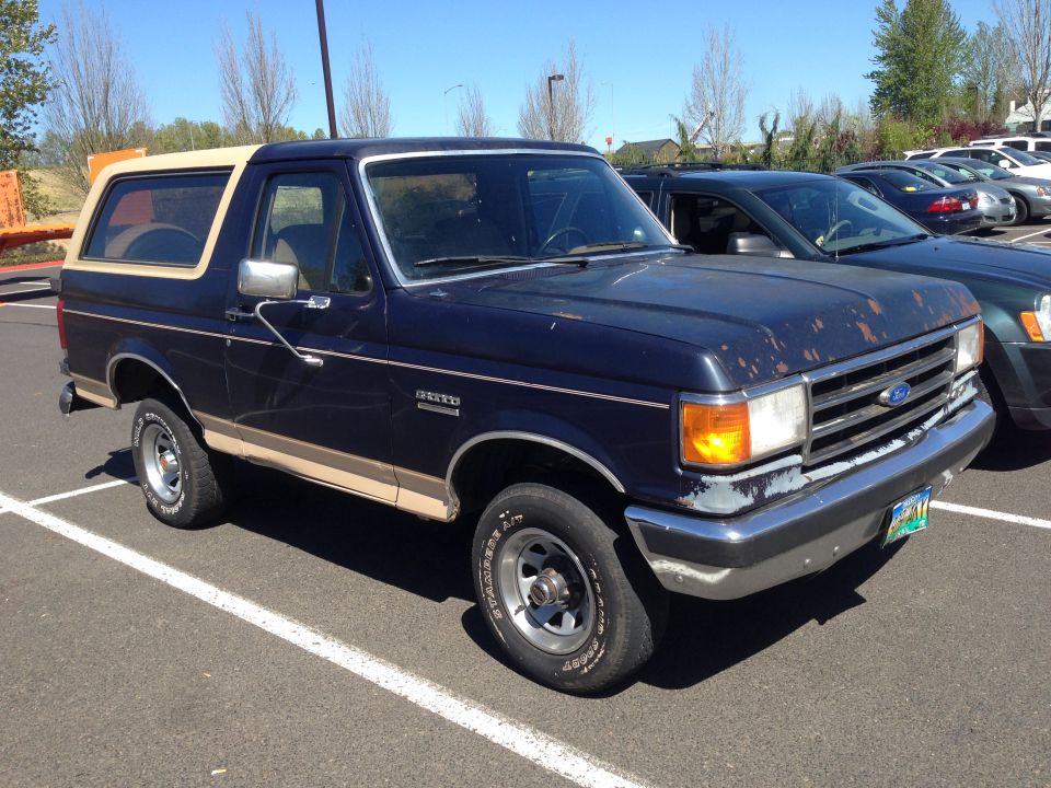 1990 Ford Bronco “Eddie Junior (EJ)”
