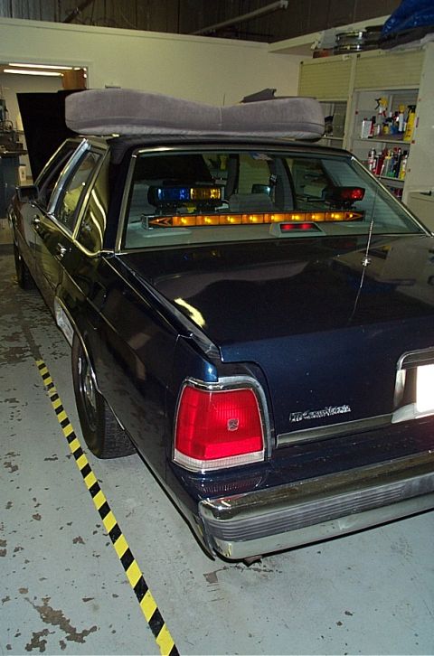 1991 Ford LTD Crown Victoria - Interior view of a 1991 Ford Crown Victoria LTD, equipped with a light bar.