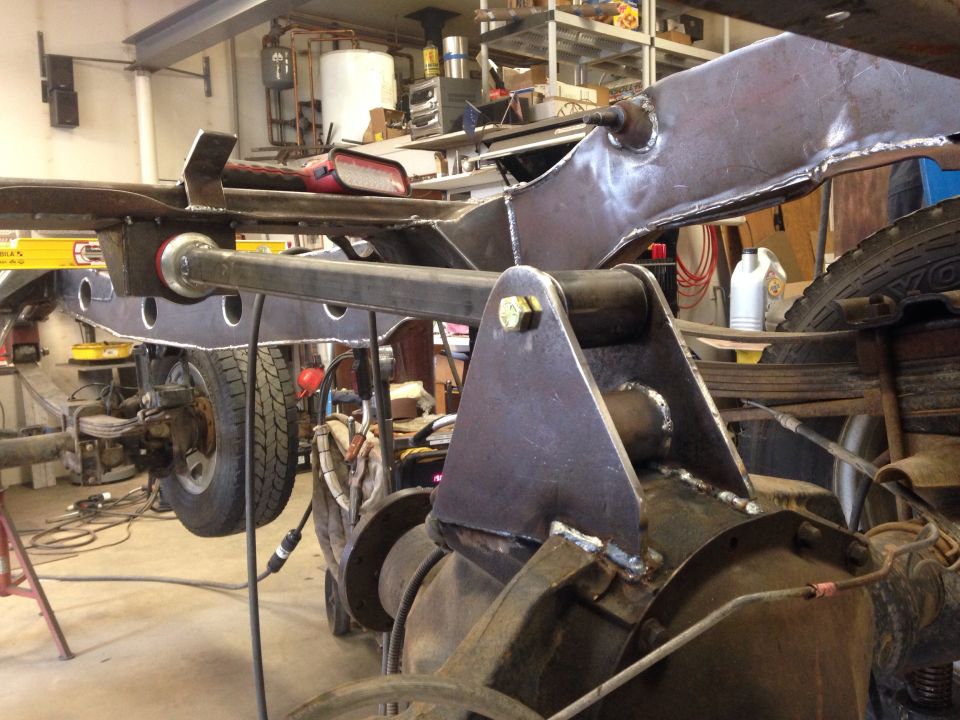 Rear torque arm