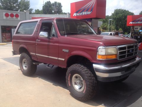 1996 Ford Bronco “red”