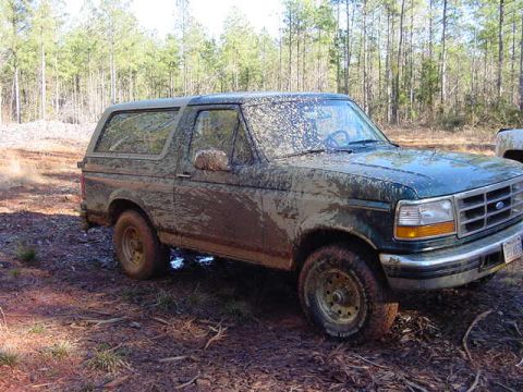1995 Ford Bronco - just a little driving at the hunt club