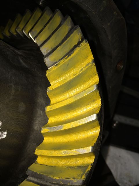1996 Ford Bronco - Differential gear with yellow paint markings.