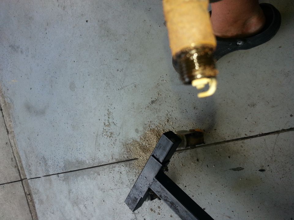 Used spark plug with fouled electrode