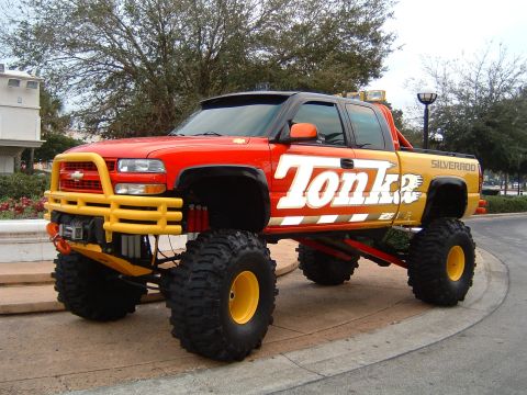 1983 Ford Bronco - Nice truck outside of Race Rock, Orlando...