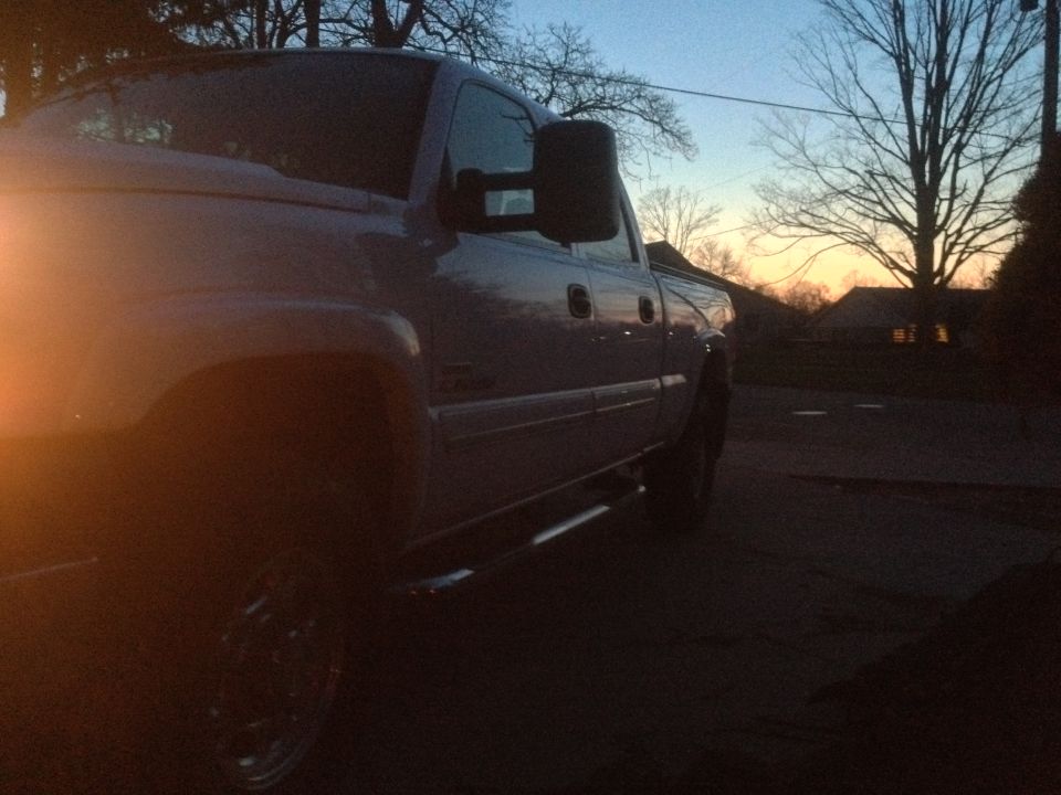 Silver truck, 3q front view, at dusk