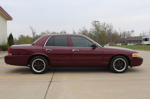 2006 Ford Crown Victoria photo