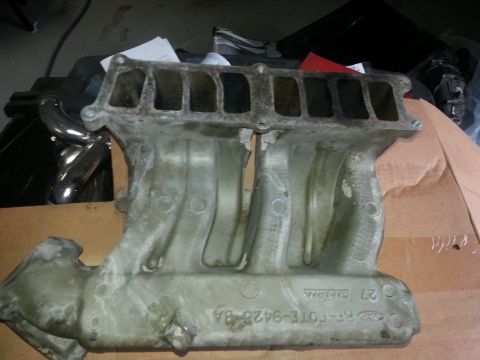 1994 Ford Bronco - This is a Ford intake manifold, part number RF-FOTE-9425-BA.