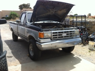 1995 Ford Bronco - This Ford F-Series truck appears to be from the late 1980s, not a 1995 Bronco.
